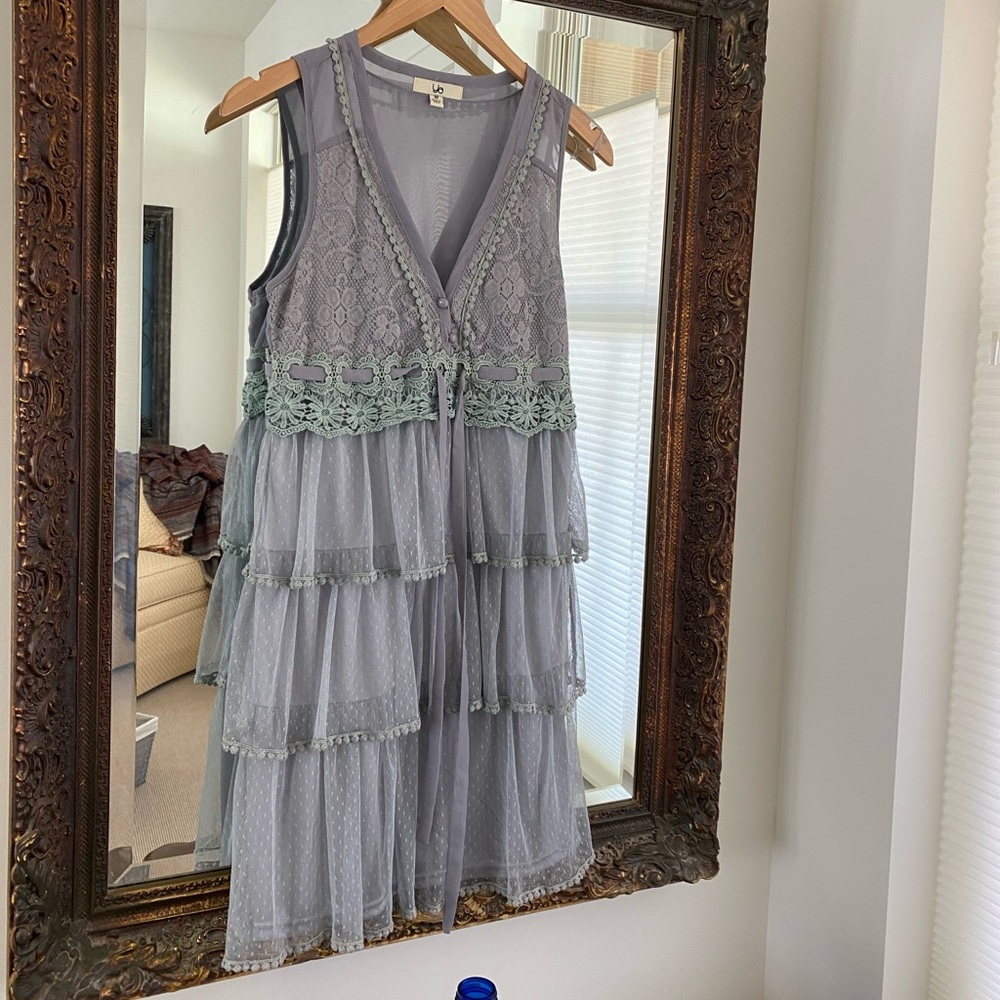 Sleeveless dress